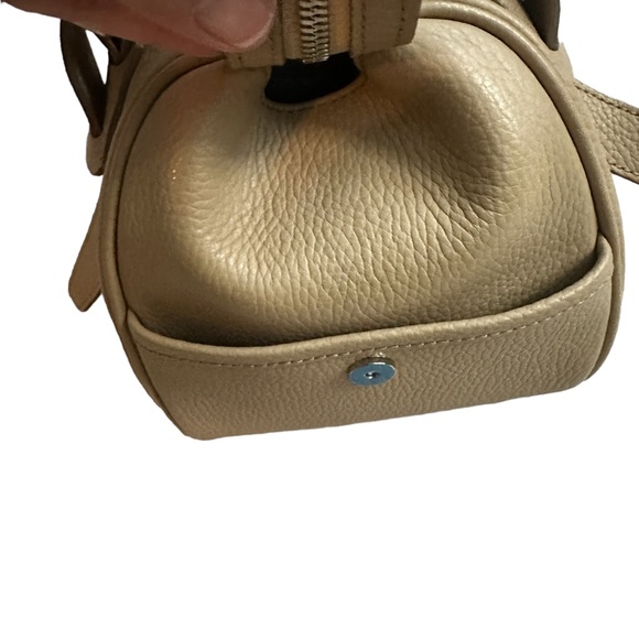 BURBERRY Leather Handbag with 2 side pockets EUC Silver hardware - Picture 12 of 15